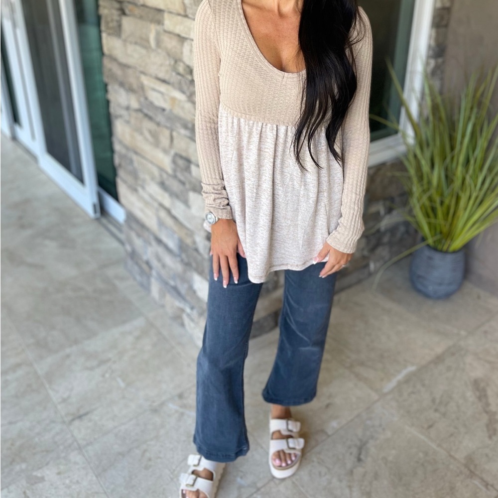 Taupe Textured Long Sleeve V Neck Babydoll Top